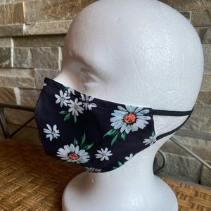 Mask with pocket